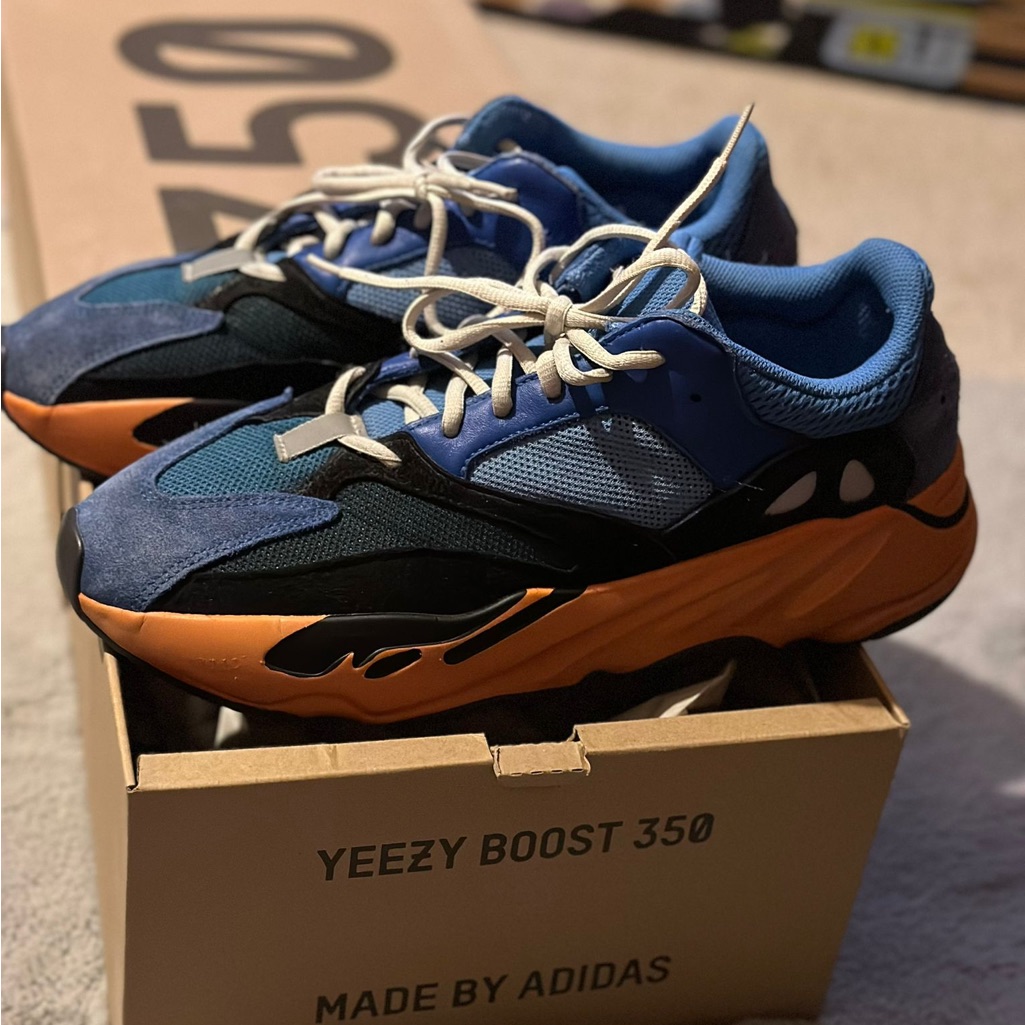 Yeezy Size 11, Used Blue And Orange Wrong Box In Photo